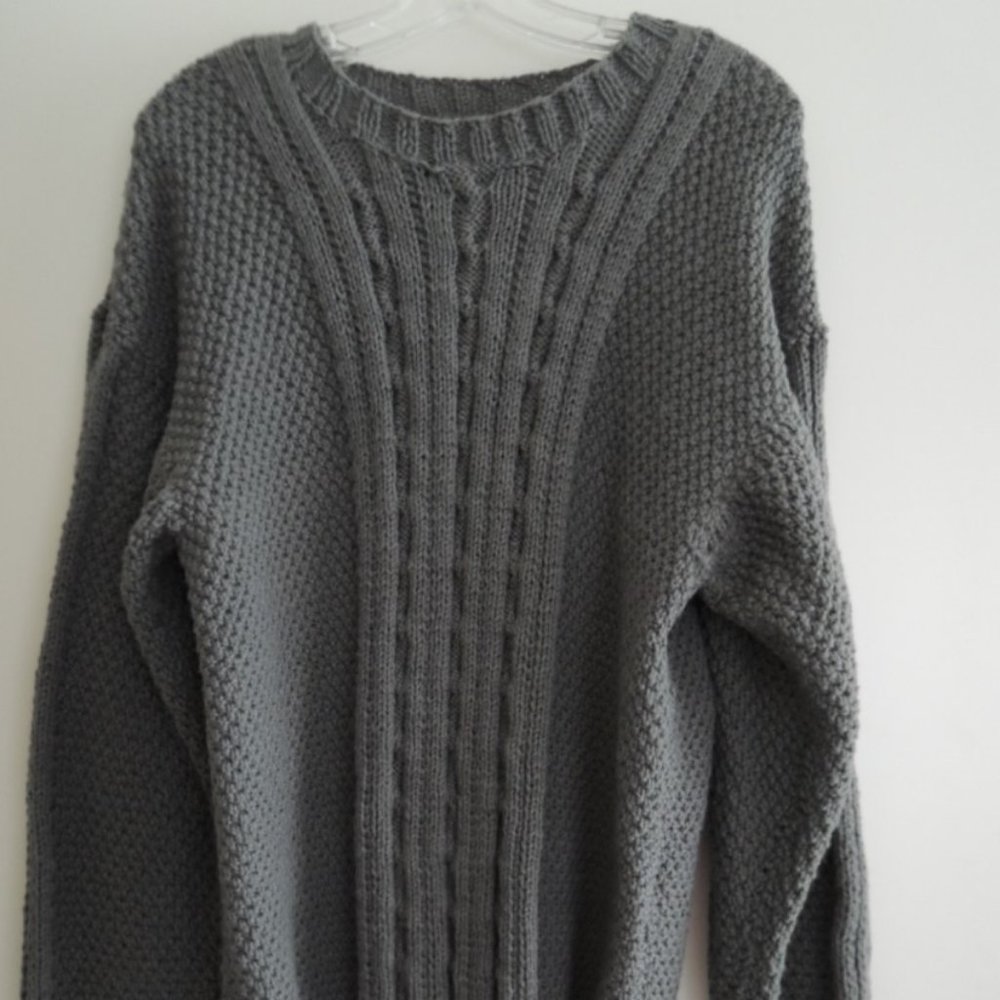 Ski Sweater Size L Gray Knit Cable Front Wool Blend Fishermens Sweater Unisex.